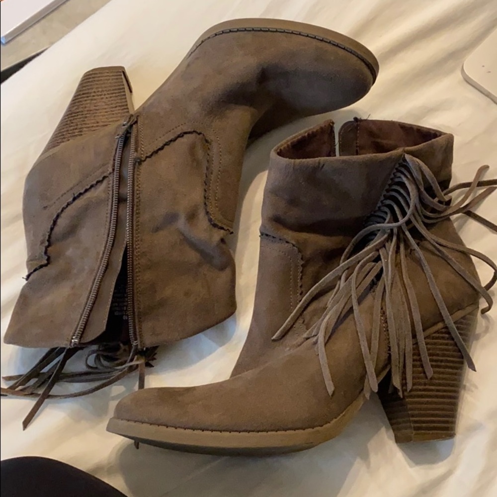 heeled booties with fringe